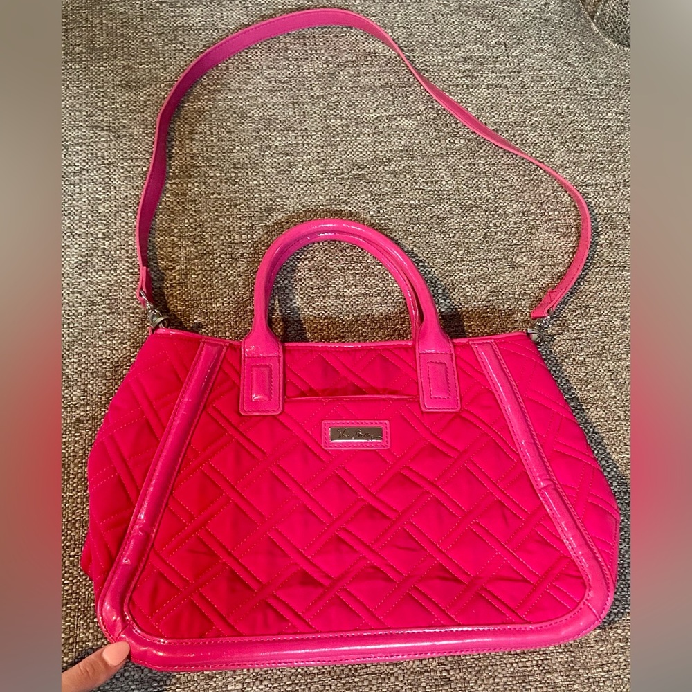 VERA BRADLEY: On the Go Fuchsia Pink Purse: Multicolored Interior. Machine Wash